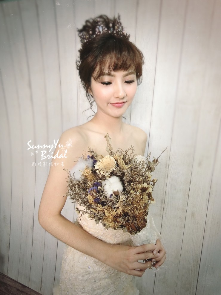 甜美|皇冠|魚尾|新秘雨晴|台北新娘秘書推薦|新娘髮型|白紗