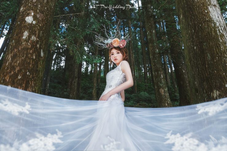 婚紗造型|新娘妝容|花頭飾|白紗|台北新秘|新秘雨晴|AT Photo|EASTERN WEDDING