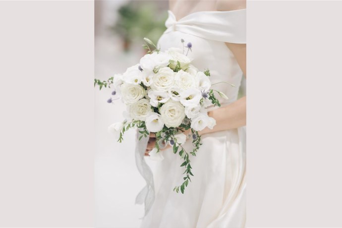 新娘捧花｜新郎胸花｜捧花訂製｜鮮花捧花｜台北新娘秘書推薦雨晴｜台北南港內湖新秘推薦｜手綁捧花｜乾燥花｜客製捧花｜乾燥花胸花｜自然系捧花｜奔放捧花｜玫瑰花桔梗尤加利葉薊花｜白綠色捧花