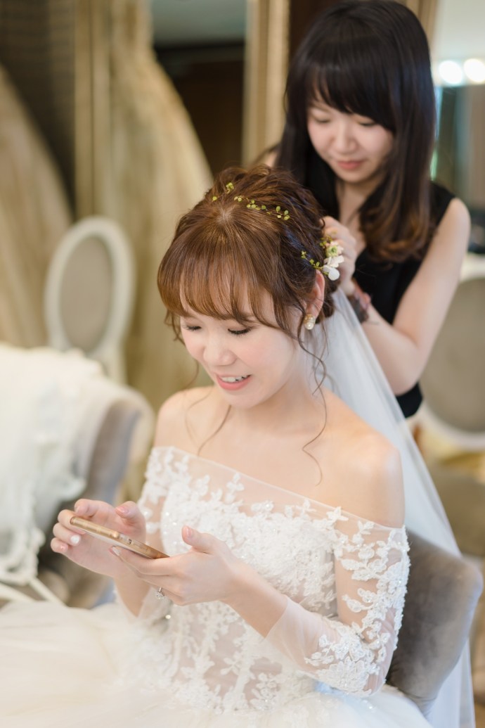 台北新秘｜新娘髮型｜台北新娘秘書推薦雨晴｜鯊魚婚禮團隊｜婚攝子安｜新娘秘書評價｜台北新秘雨晴｜白紗妝髮｜新娘造型｜翡麗詩莊園｜