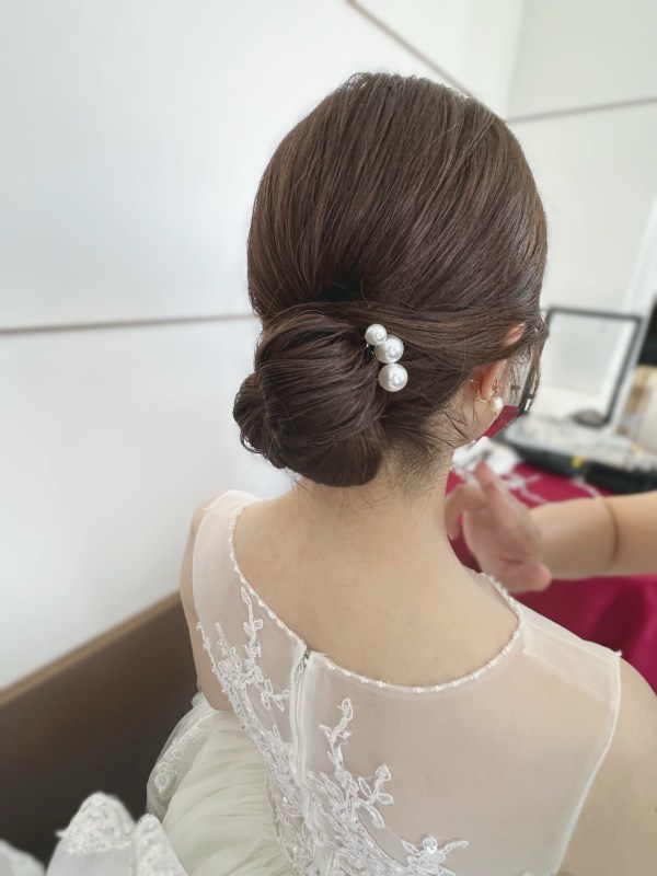 新秘雨晴, 新秘雨蒨, 新娘秘書, 台北新秘, 新秘彩妝造型, 白紗造型, 婚禮造型, 婚紗造型, 新娘彩妝造型, 婚禮彩妝造型, 盤髮造型, 韓系造型, 簡約造型風格, 韓系低包頭, 光澤底妝, 晶華酒店, 貳月婚紗, 游阿三攝影, 奇蹟影像